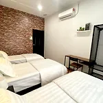 Comfy 3-Bedrooms With Family Karaoke Max-10Pax
