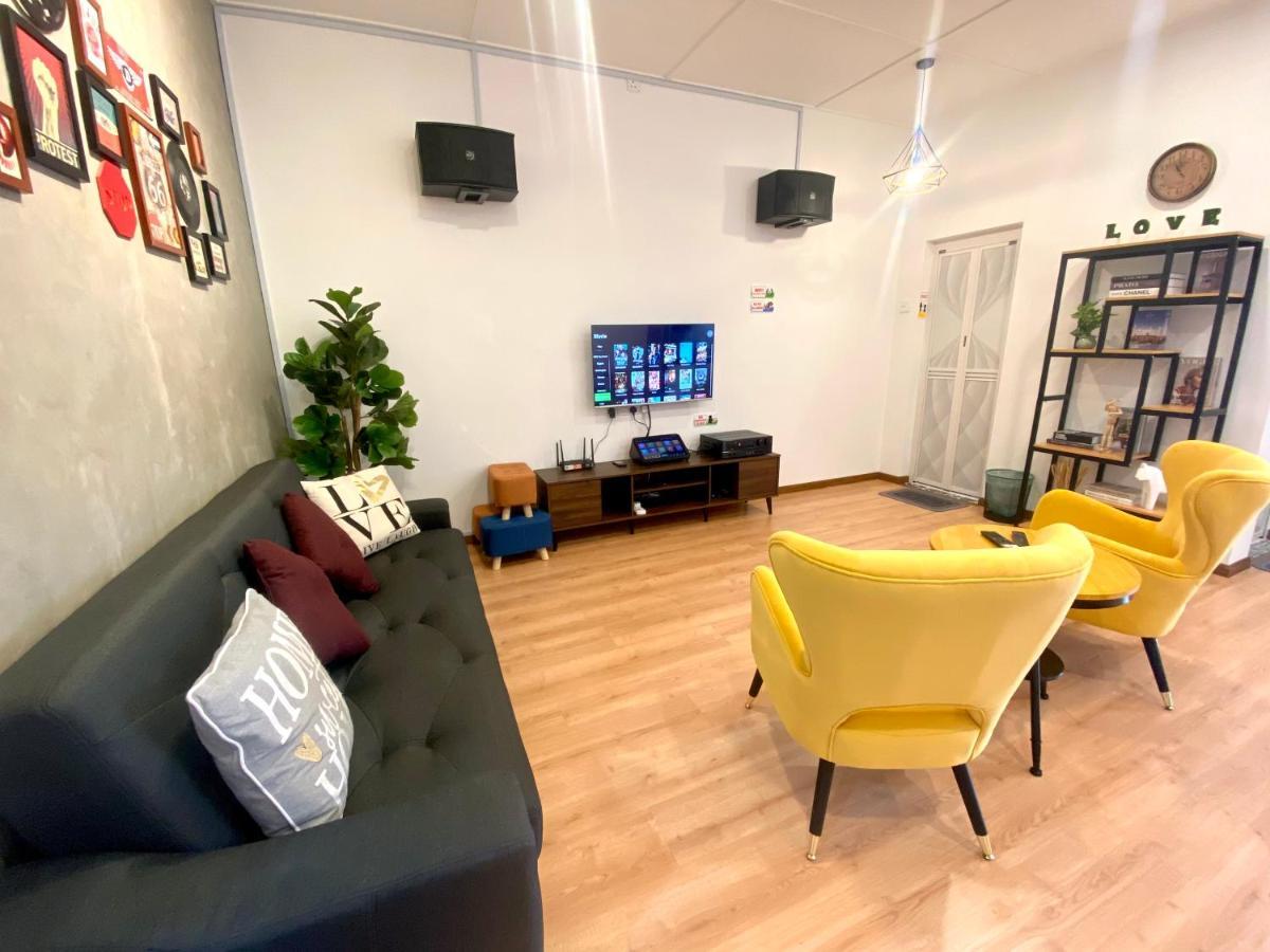 Comfy 3-bedrooms With Family Karaoke Max-10pax Pangsapuri *